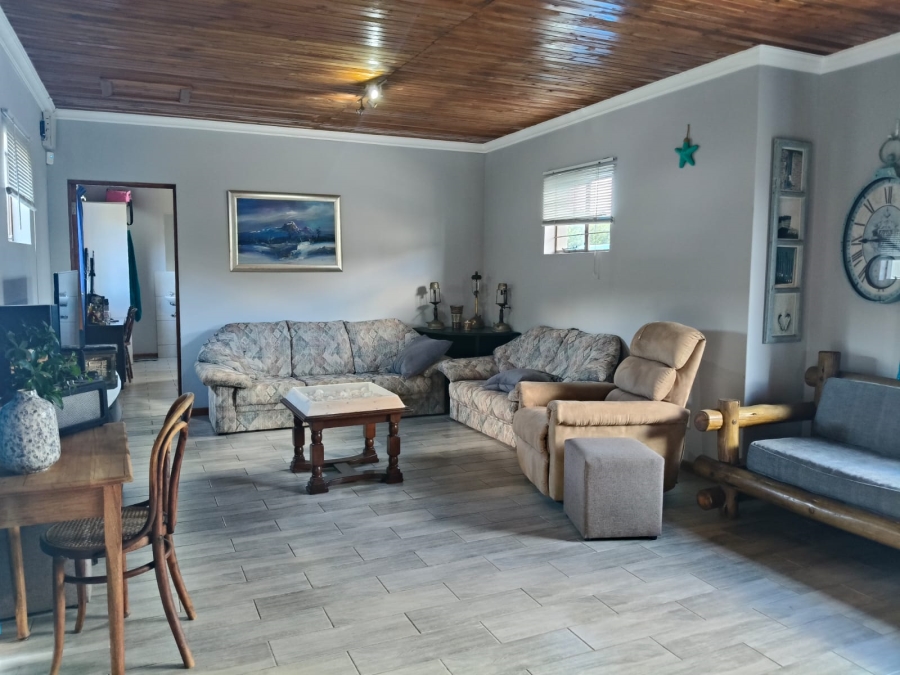 2 Bedroom Property for Sale in C Place Eastern Cape